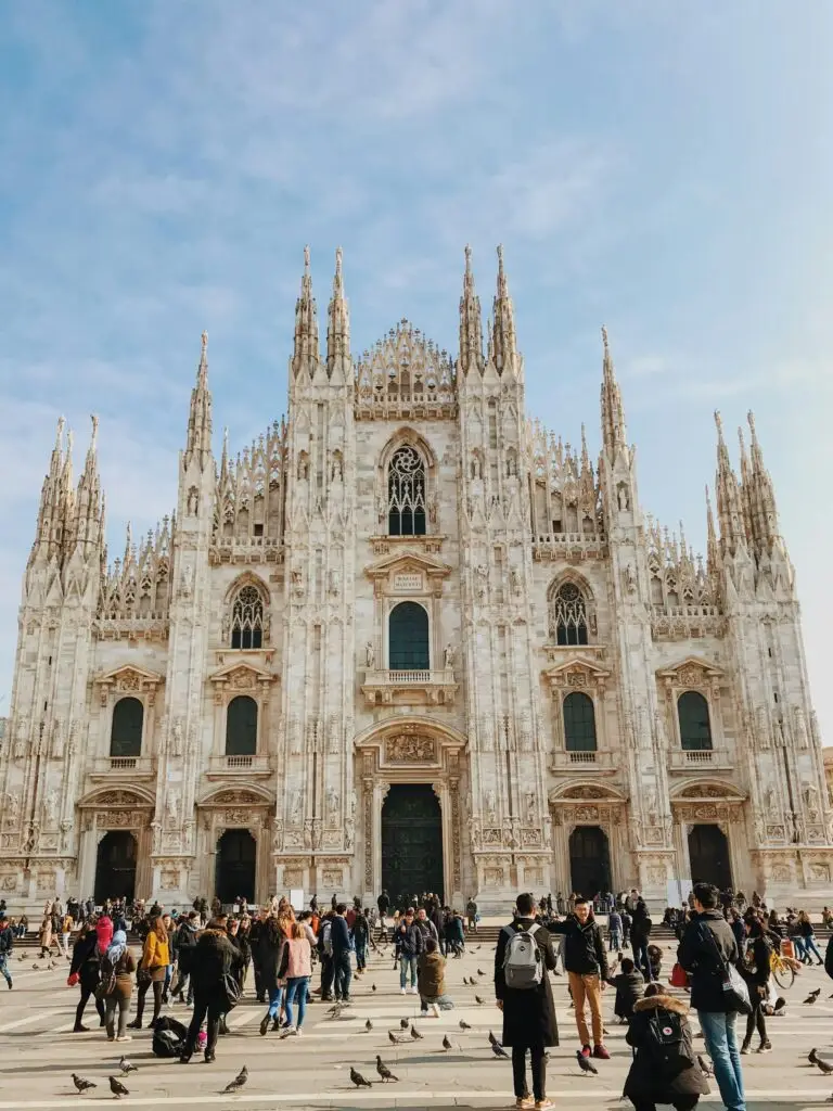 Must Visit : Milan Must Visit : Milan